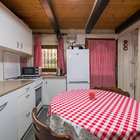 Amazing In With 1 Bedrooms Διαμέρισμα